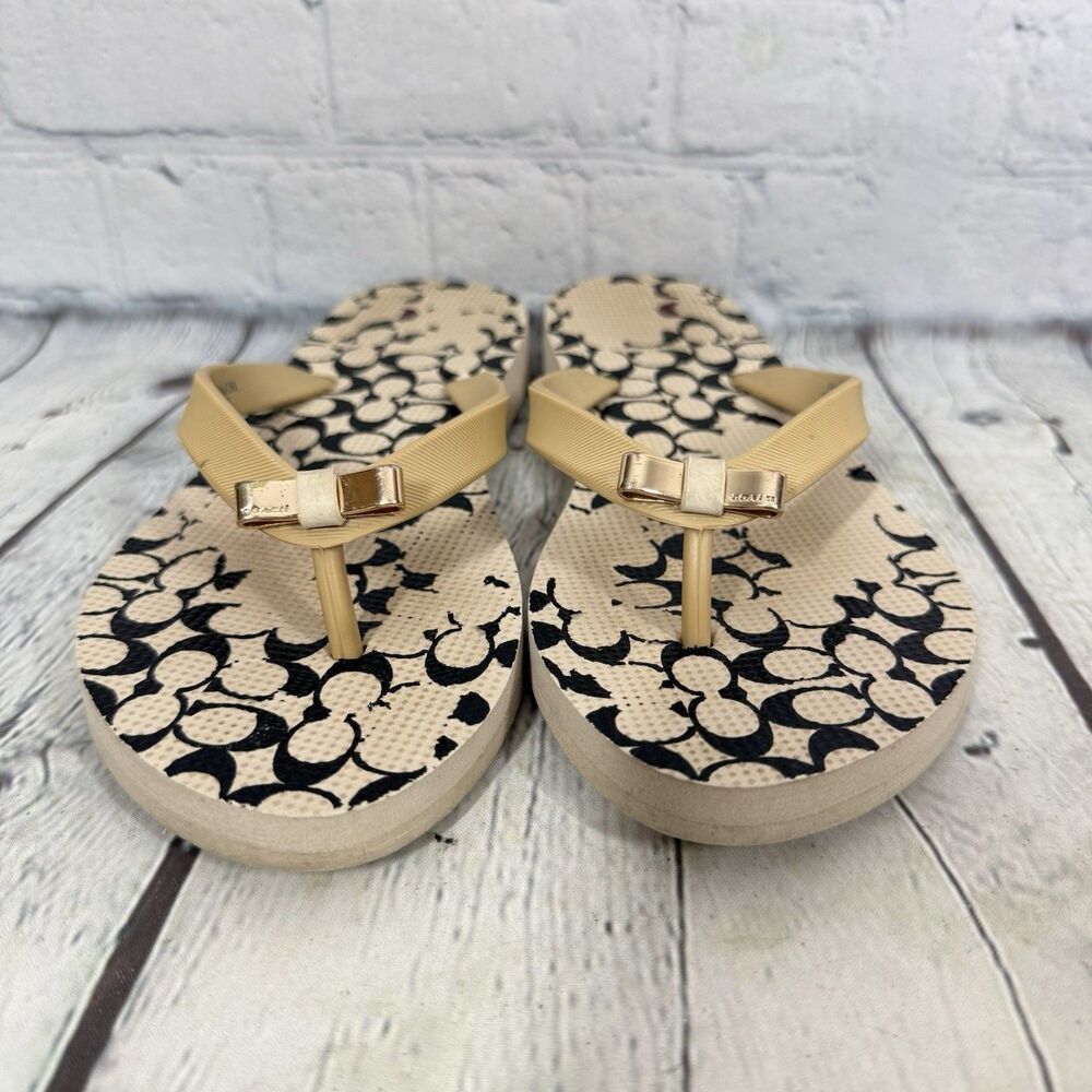 Coach Signature Print Flip Flops Sandals Women Size  6 Tan Logo Thong Summer - Picture 2 of 14